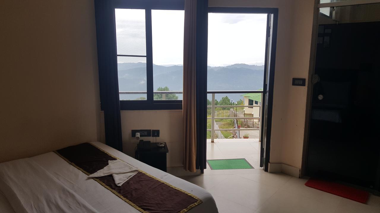 Corbett Hill Resort By Opensky Lansdowne Esterno foto